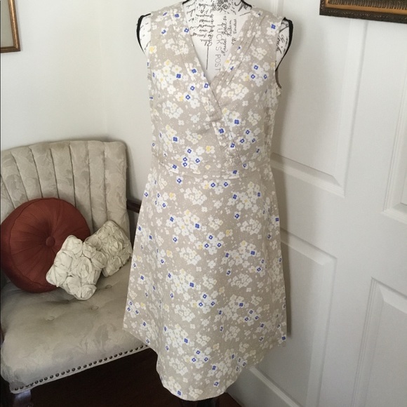 L.L. Bean Dresses & Skirts - Summer linen LL Bean sleeveless dress